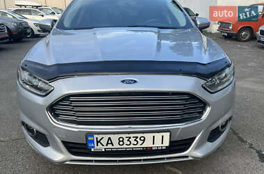 Седан Ford Fusion 2016 в 