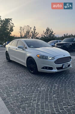 Седан Ford Fusion 2013 в 