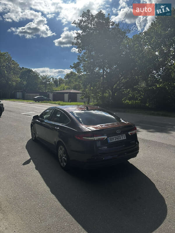 Седан Ford Fusion 2019 в Одесі