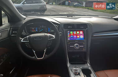 Седан Ford Fusion 2019 в 