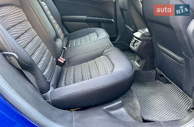 Седан Ford Fusion 2016 в 