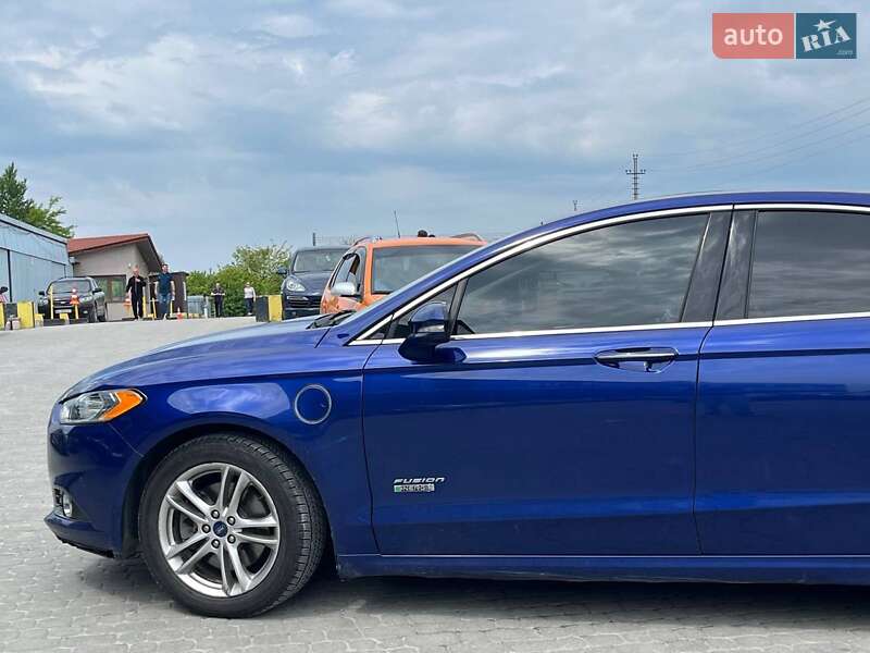 Седан Ford Fusion 2015 в Львове