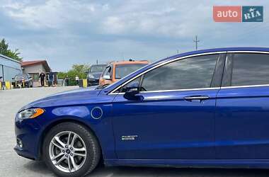 Седан Ford Fusion 2015 в 