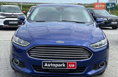 Седан Ford Fusion 2015 в 