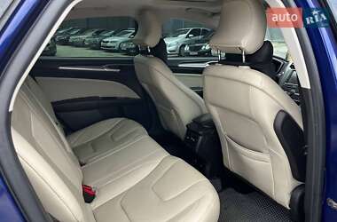 Седан Ford Fusion 2015 в 