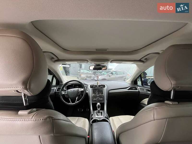 Седан Ford Fusion 2015 в Львове