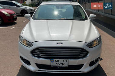 Седан Ford Fusion 2016 в 