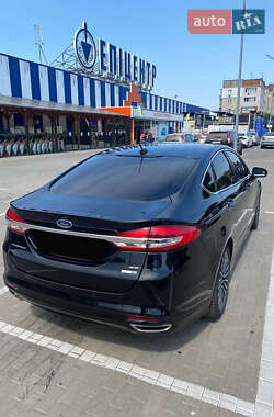 Седан Ford Fusion 2017 в 