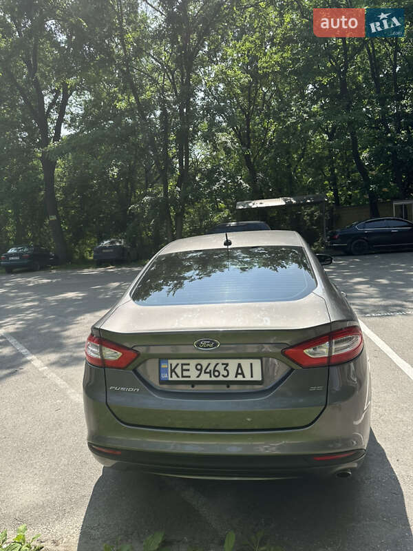 Седан Ford Fusion 2013 в Новомосковську