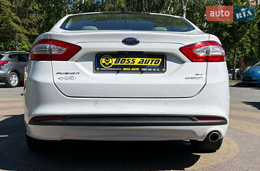 Седан Ford Fusion 2014 в 