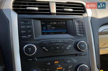 Седан Ford Fusion 2014 в 