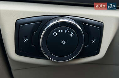 Седан Ford Fusion 2014 в 