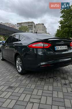 Седан Ford Fusion 2014 в 