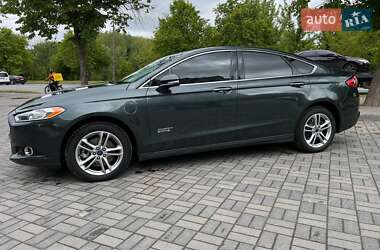 Седан Ford Fusion 2014 в 