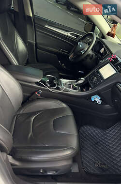 Седан Ford Fusion 2014 в 