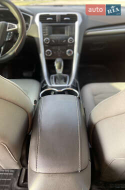 Седан Ford Fusion 2014 в 