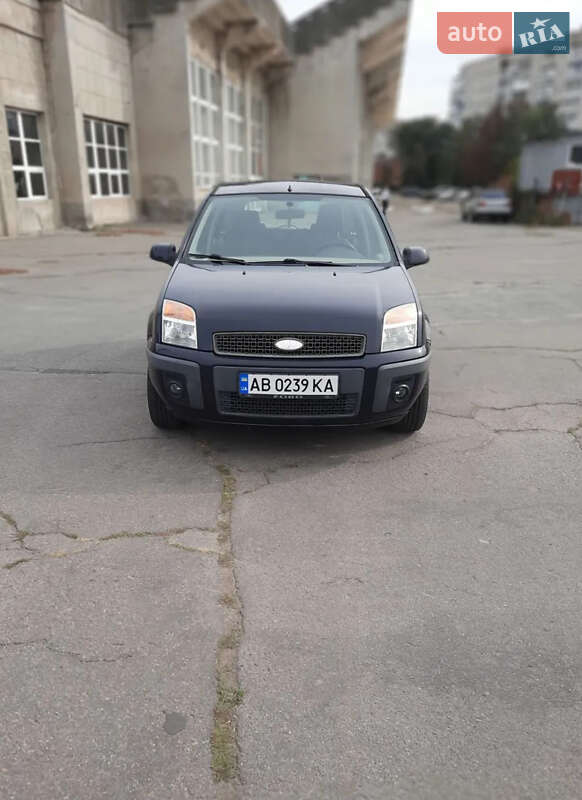 Хэтчбек Ford Fusion 2006 в Виннице