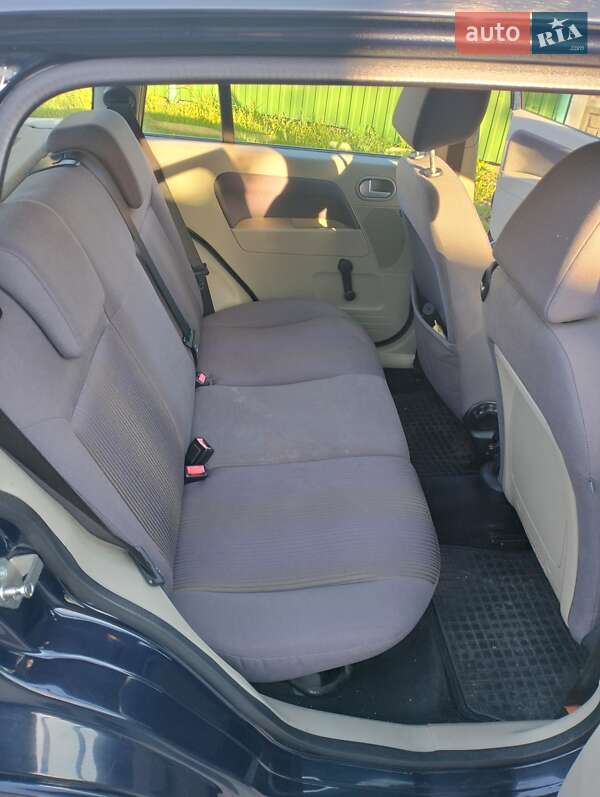 Хэтчбек Ford Fusion 2006 в Виннице