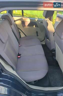 Хэтчбек Ford Fusion 2006 в 