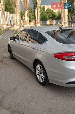 Седан Ford Fusion 2018 в 