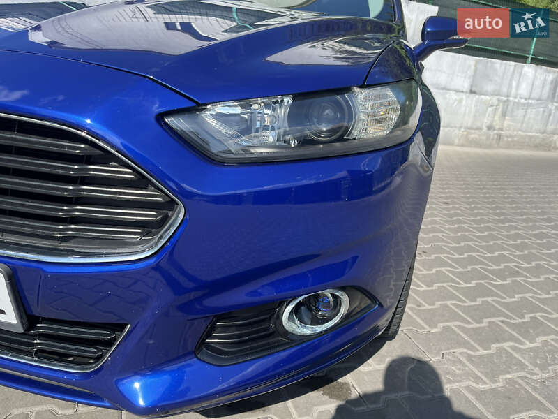 Седан Ford Fusion 2015 в Обухове