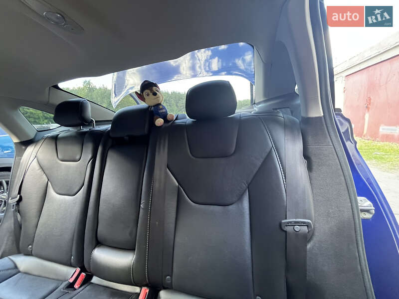 Седан Ford Fusion 2015 в Обухове