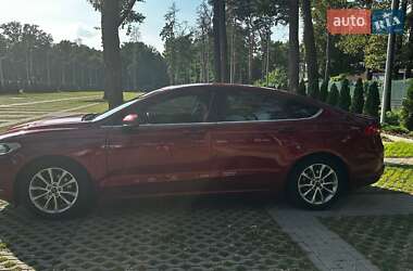 Седан Ford Fusion 2016 в 