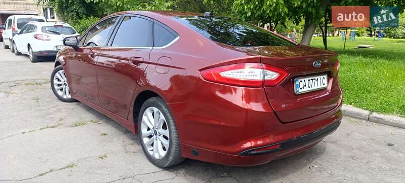 Седан Ford Fusion 2013 в Умани