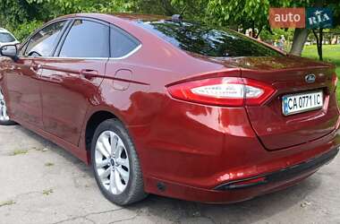 Седан Ford Fusion 2013 в 
