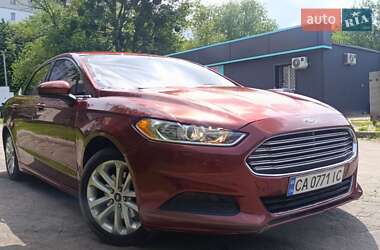 Седан Ford Fusion 2013 в Умані