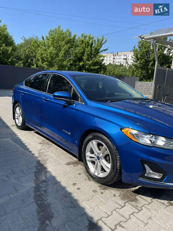 Седан Ford Fusion 2018 в Житомирі