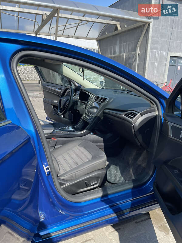Седан Ford Fusion 2018 в Житомирі