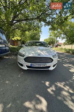 Седан Ford Fusion 2012 в 