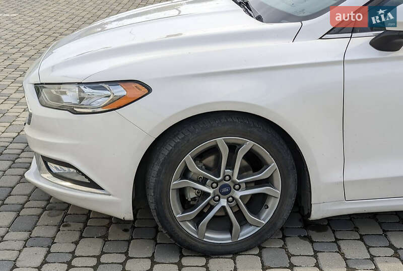 Седан Ford Fusion 2017 в Івано-Франківську
