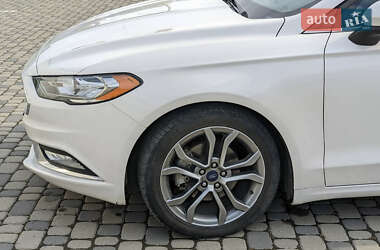 Седан Ford Fusion 2017 в 