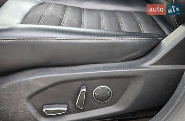 Седан Ford Fusion 2017 в 