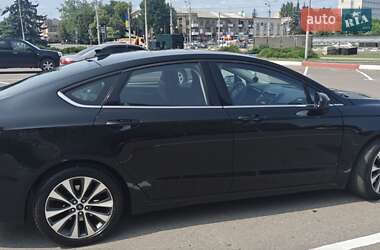 Седан Ford Fusion 2019 в 