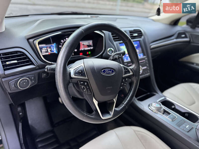 Седан Ford Fusion 2017 в Полтаві