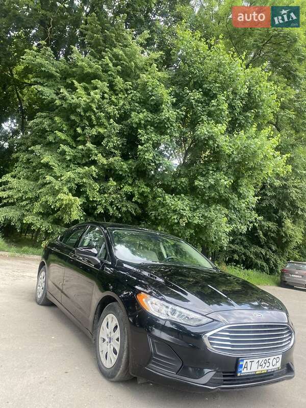Седан Ford Fusion 2019 в Тернополі