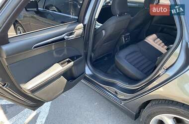 Седан Ford Fusion 2015 в 