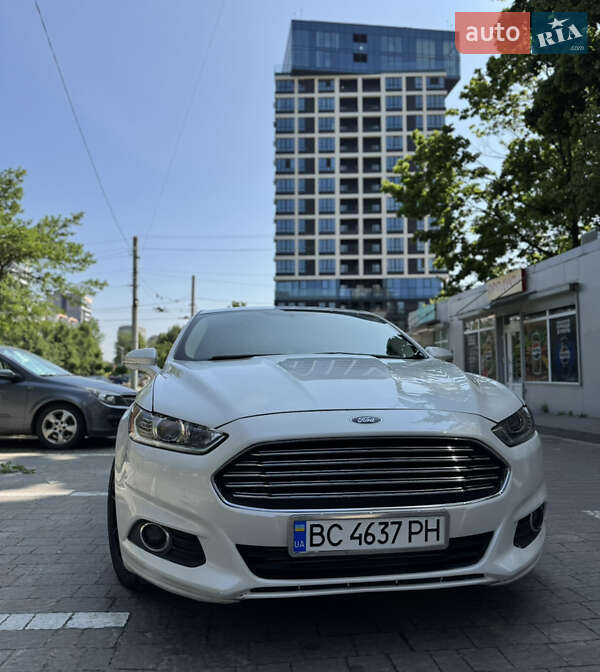 Седан Ford Fusion 2013 в Львове