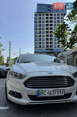 Седан Ford Fusion 2013 в 