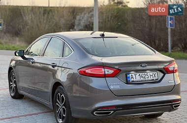 Седан Ford Fusion 2014 в 