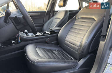 Седан Ford Fusion 2014 в 