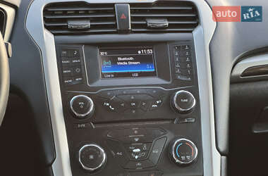 Седан Ford Fusion 2014 в 