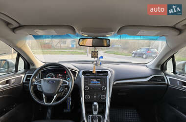 Седан Ford Fusion 2014 в 