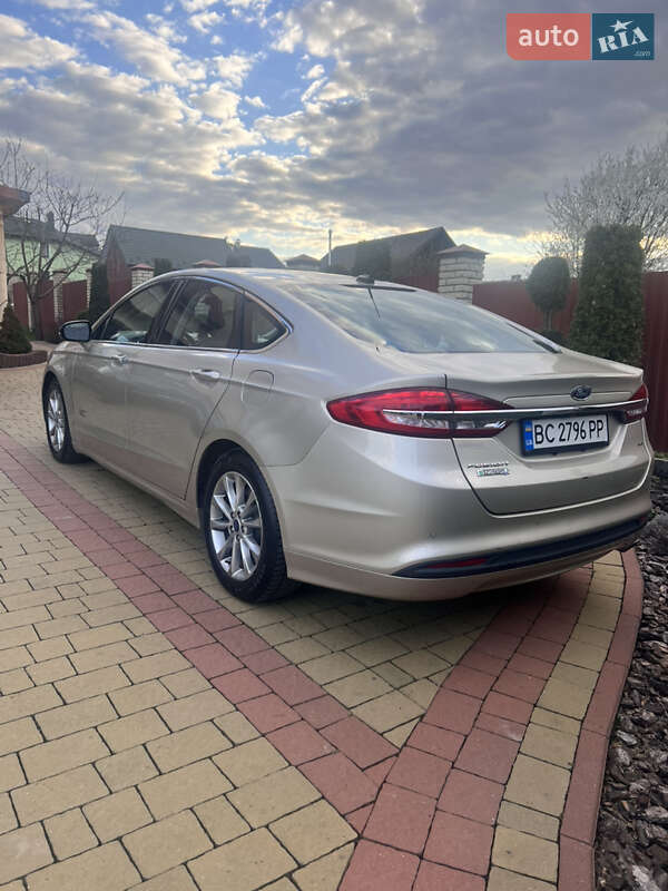 Седан Ford Fusion 2016 в Львові