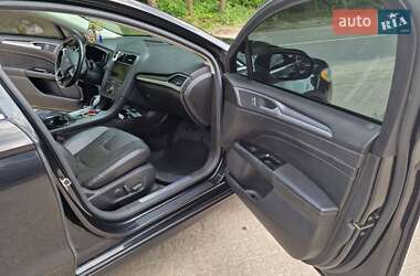 Седан Ford Fusion 2014 в 