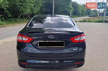 Седан Ford Fusion 2014 в 