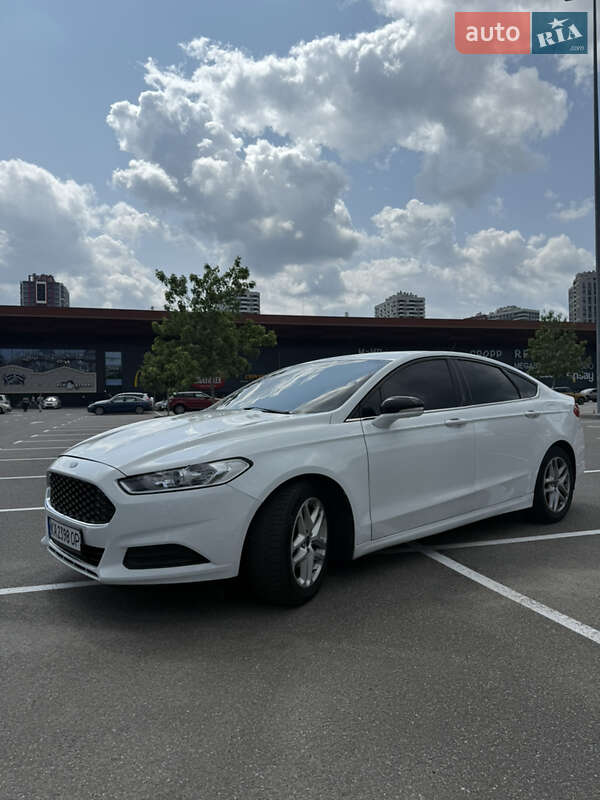 Седан Ford Fusion 2015 в Киеве